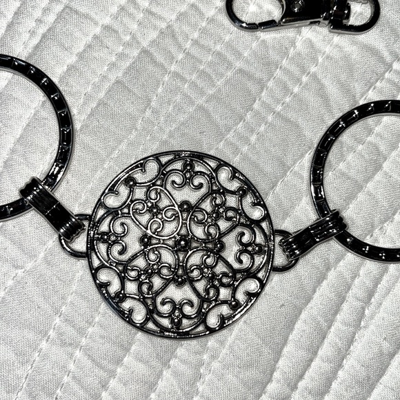 🩶Silver Metallic Adjustable Belt - Picture 2 of 2